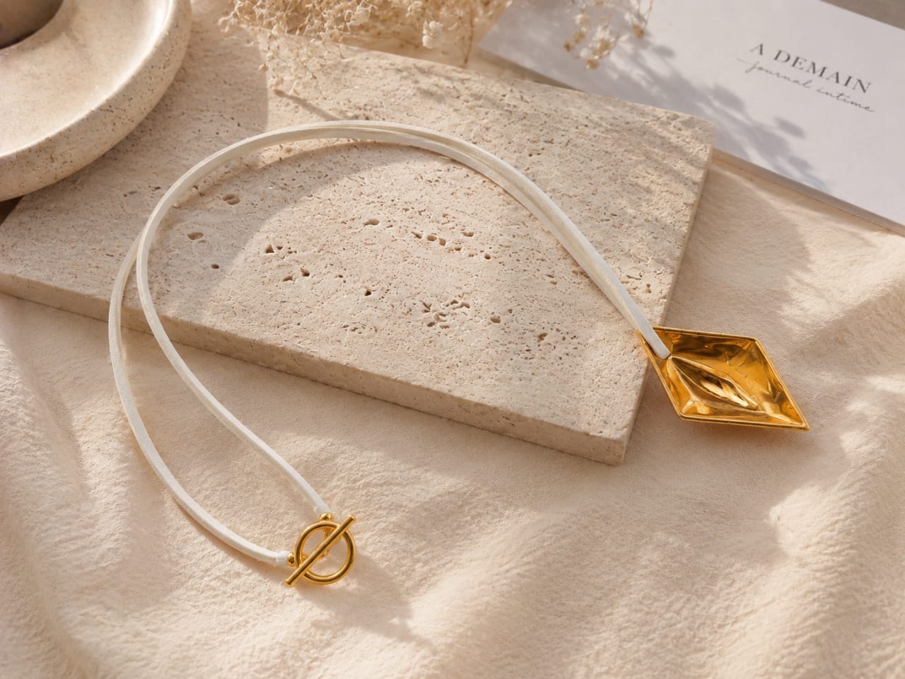 ✨ Κολιέ Golden Prism