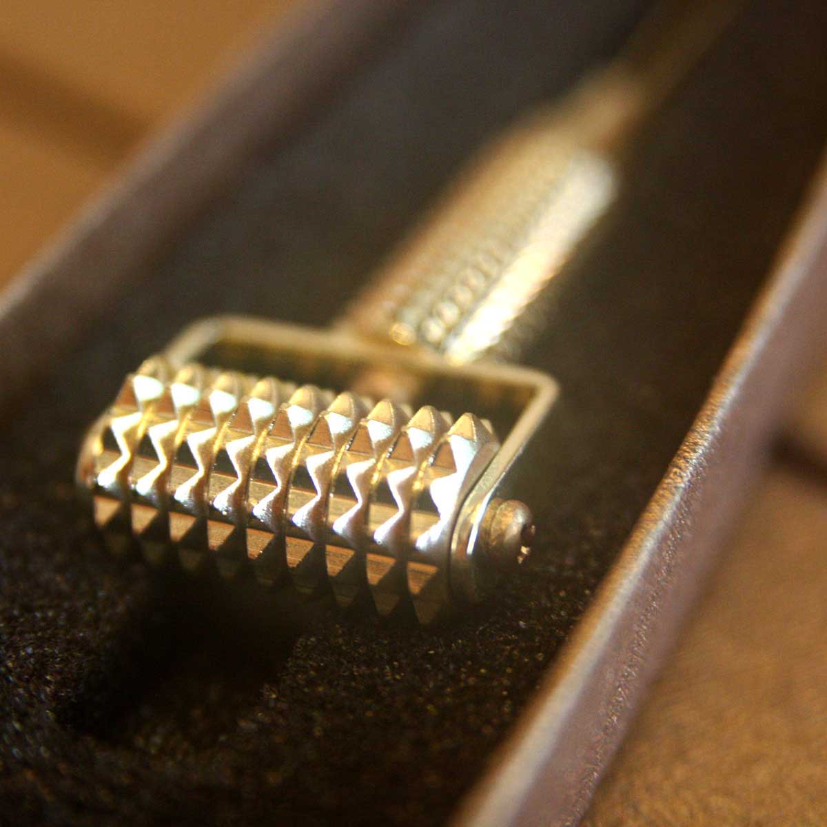 Therapeutic Acupressure Roller – Self-Care Massage Tool