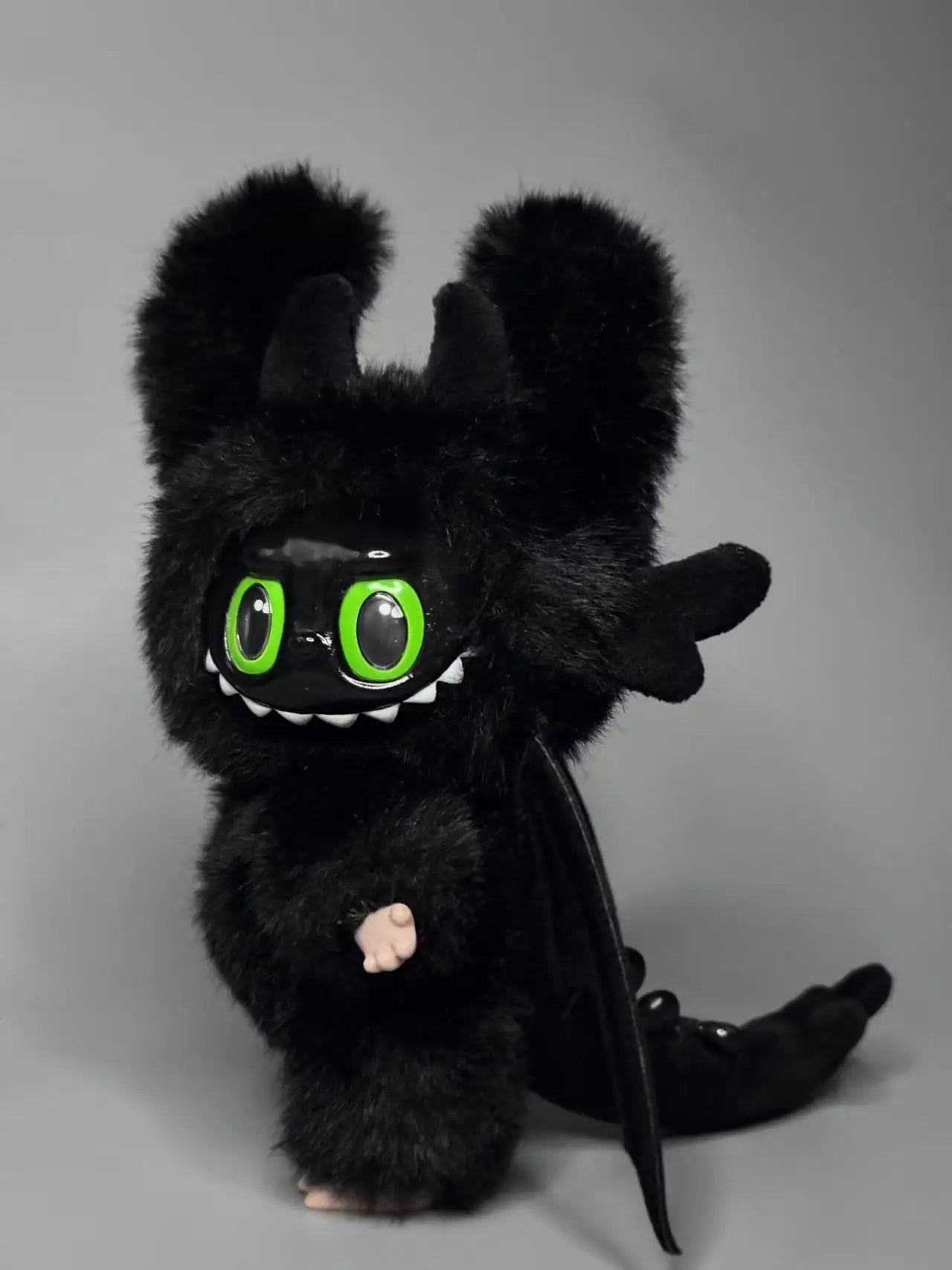 Αυθεντικό Kawaii Labubu Butterfly Flying Rabbit Vinyl Face Doll