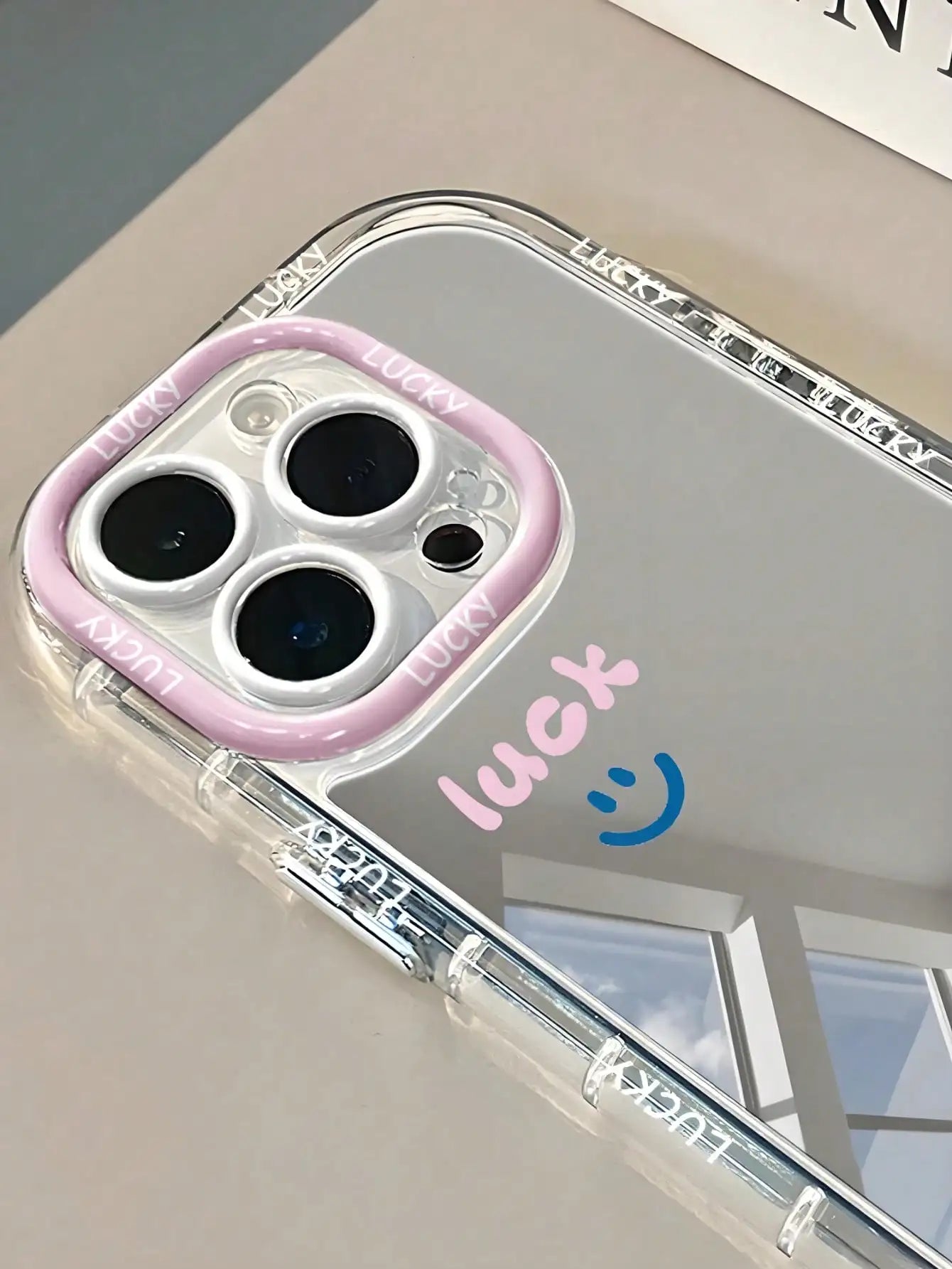 Mirror Glow Case