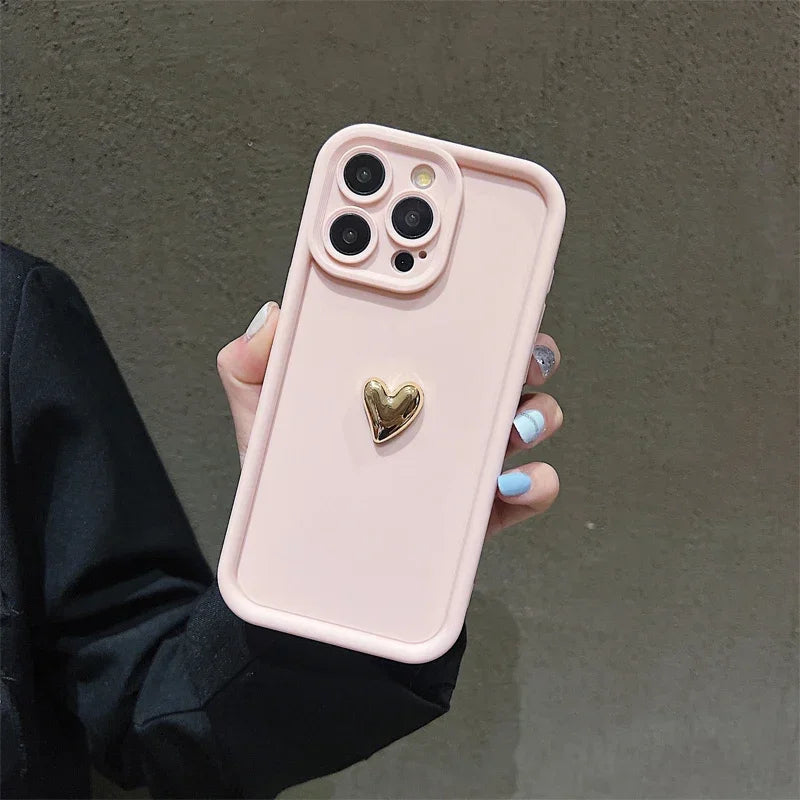 3D Gold Heart Silicone Case – Ματ Θήκη Κινητού με Χρυσή Καρδιά (iPhone 7–15 Pro Max)