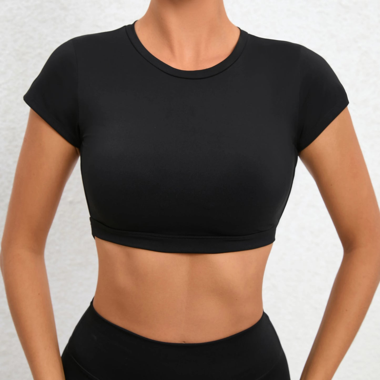Αθλητικό Crop Top με Ανοιχτή Πλάτη