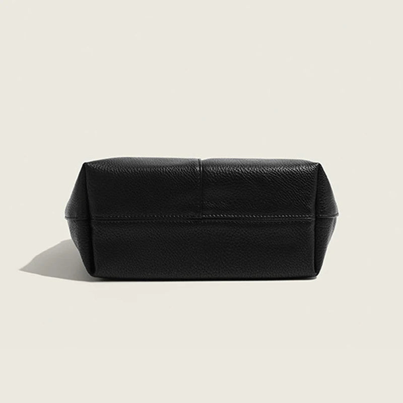 Cloud Shoulder Bag – Minimal Everyday Handbag