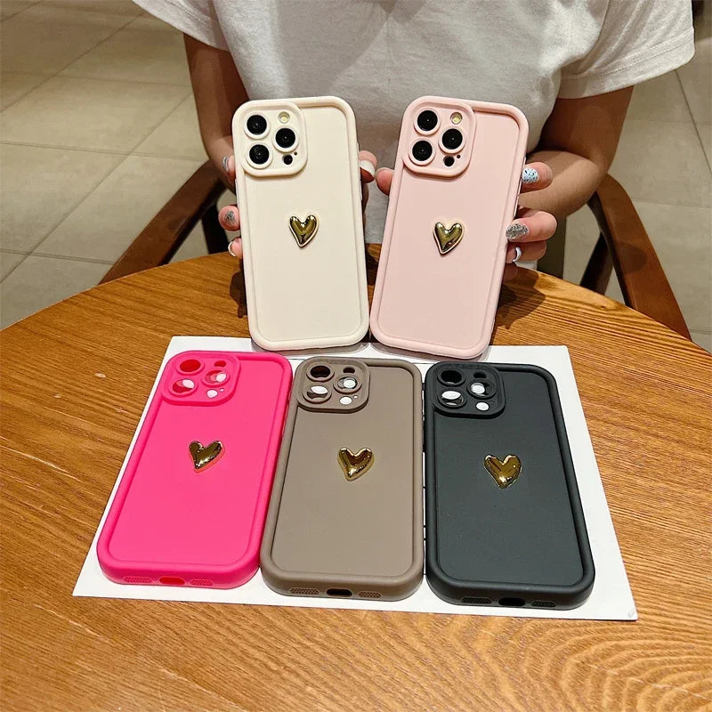 3D Gold Heart Silicone Case – Ματ Θήκη Κινητού με Χρυσή Καρδιά (iPhone 7–15 Pro Max)