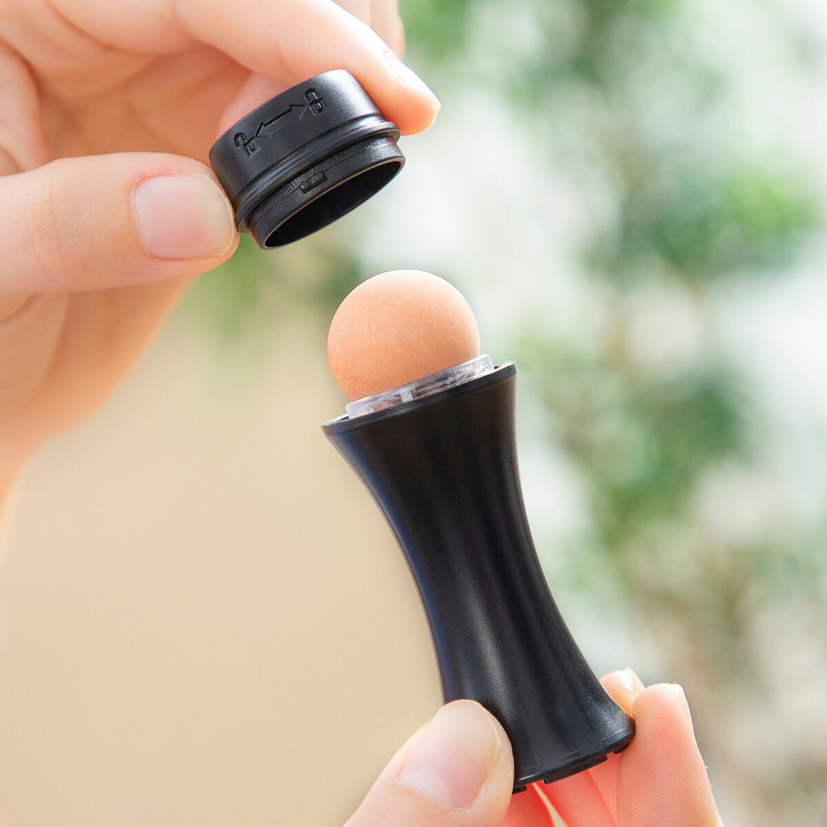 Volcanic Oil Control Roller – Mattifying Face Tool